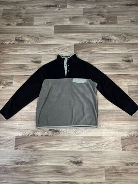 Southern Grit Tunda Fleece Pullover in Black and Gray Size Large